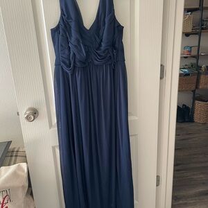 Elegant Navy Blue Evening Gown
